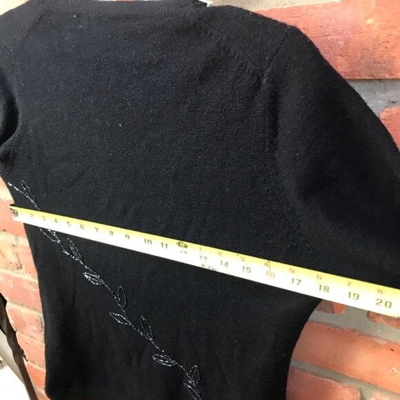 Holt Renfrew Vintage Beaded Leaves Wool Crew Neck Sweater Appliqué Knit Black M - Picture 15 of 15